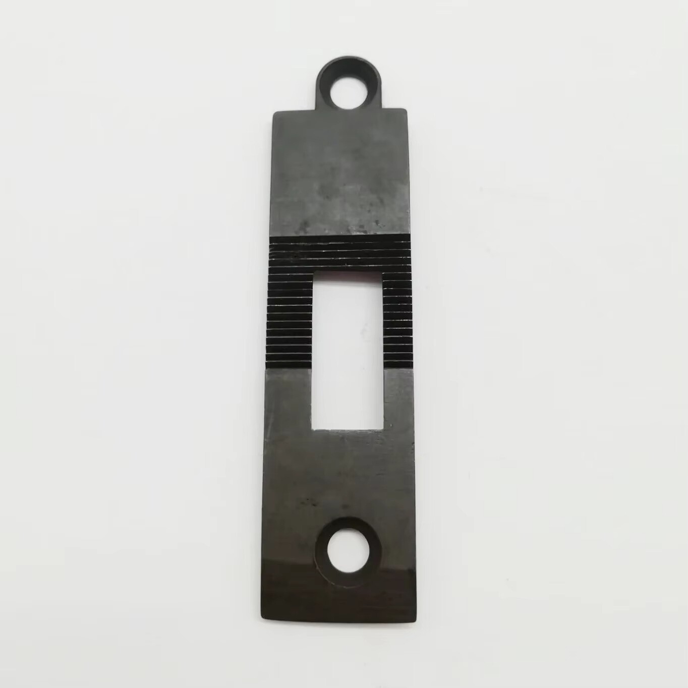 NEEDLE PLATE - PFAFF 145 195 335 540 545 1240 1245 #91-026746-04C #26746C