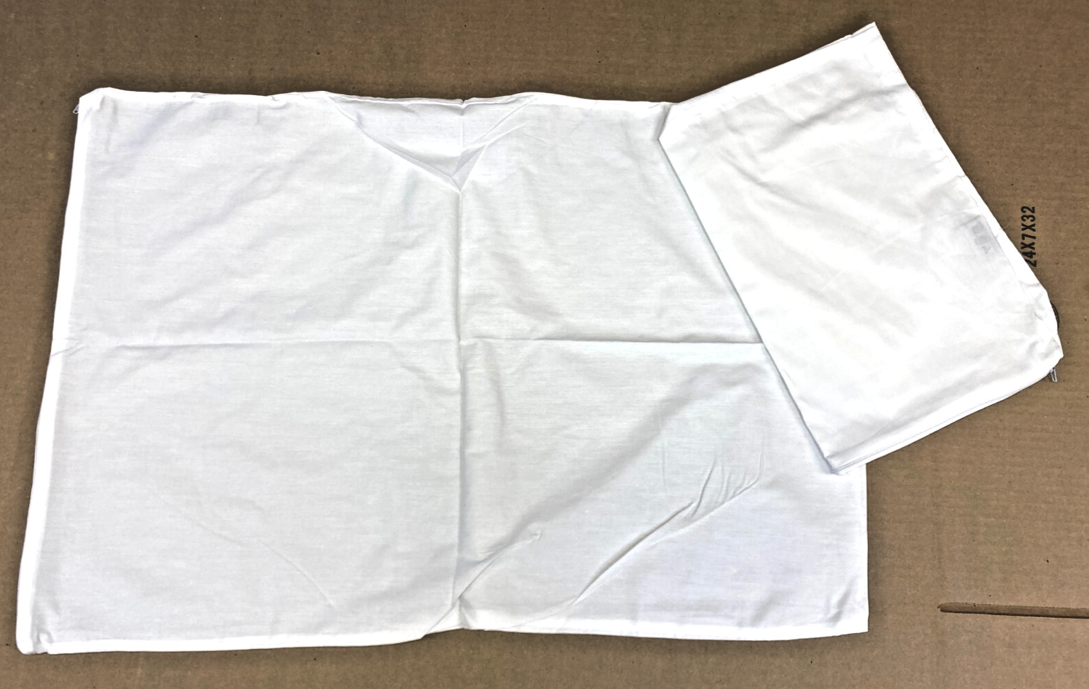 Two King Size ~ Oxford Cotton Blend Pillow Protectors with Zipper ~ NEW