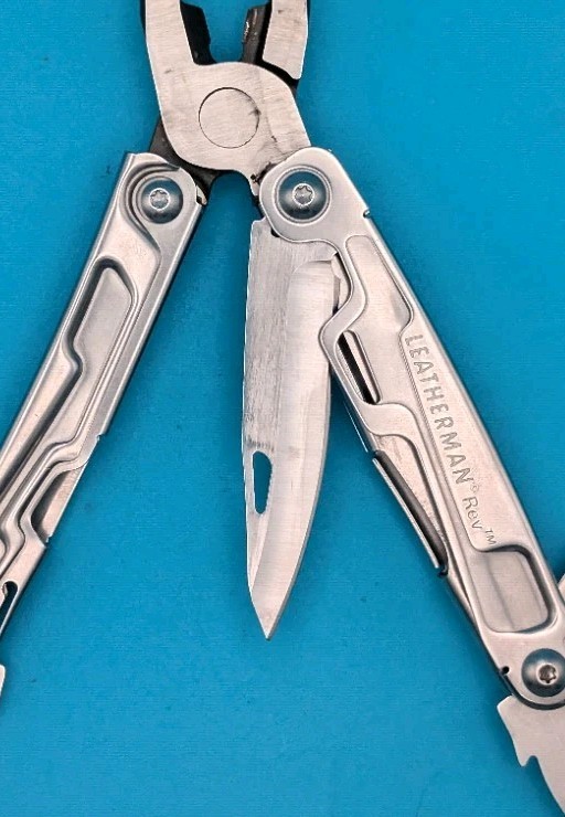 Leatherman Rev 3.8" Multi-Tool, Stainless! *CONTROL SOUTHERN*