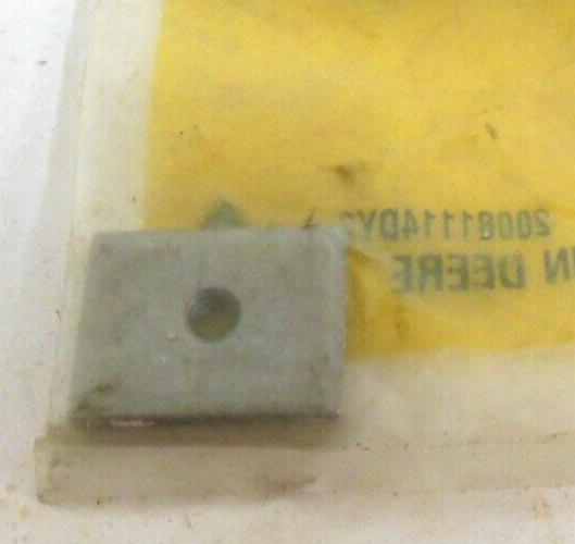JOHN DEERE LINE RETAINER CLAMP R61144