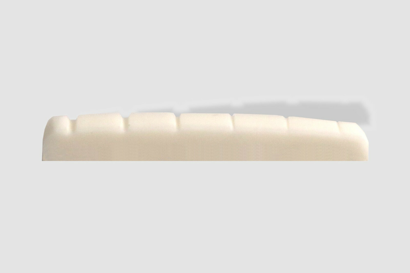 Nut Flat Bottom 1 3/4" 45mm White S/T 7.25r Slotted RH 109302WH