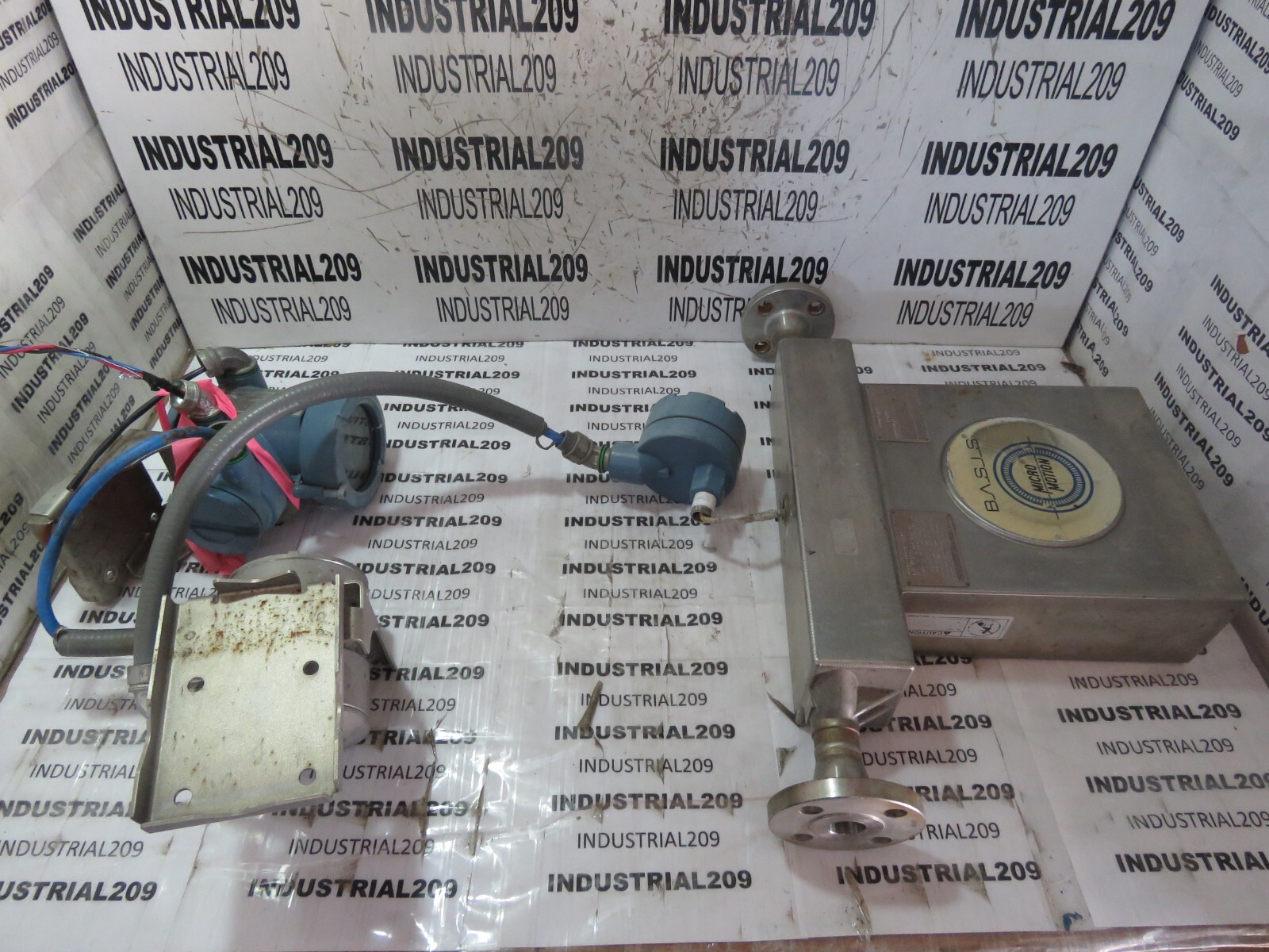 MICRO MOTION 1'' F100SI128SU w/ TRANSMITTER USED