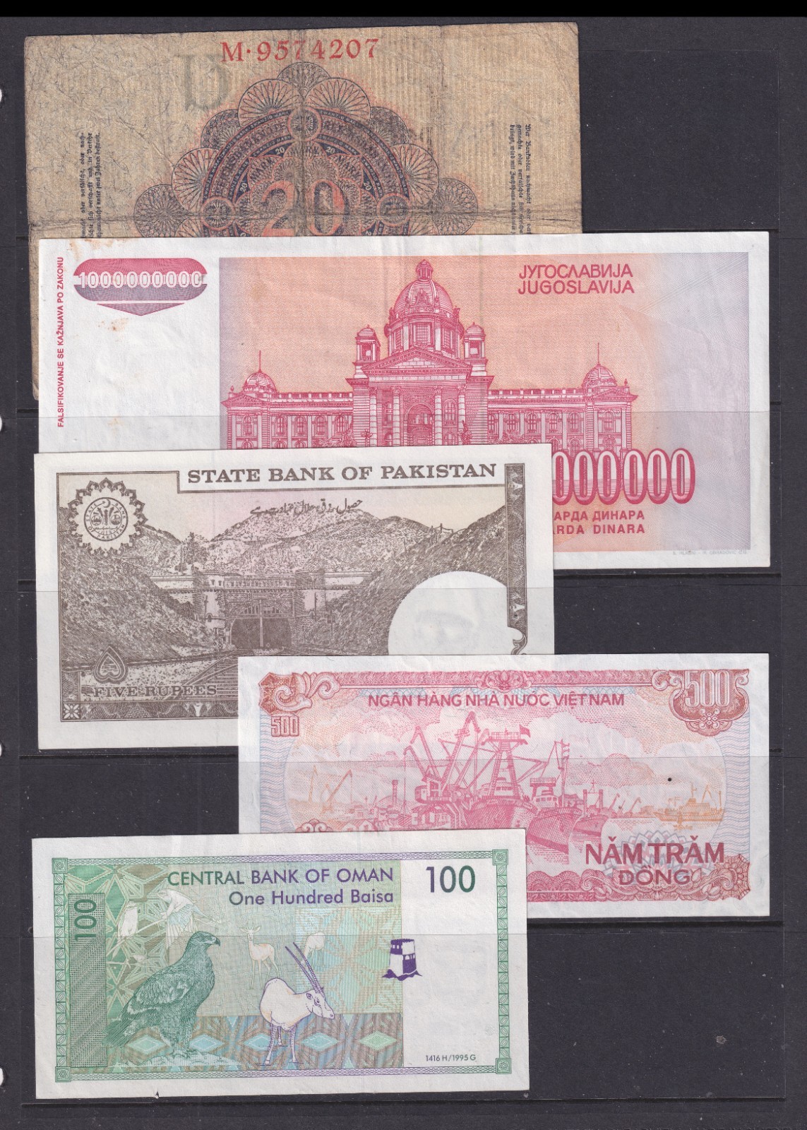 5 Worldwide Circulated Banknotes - Countries as Shown (682)
