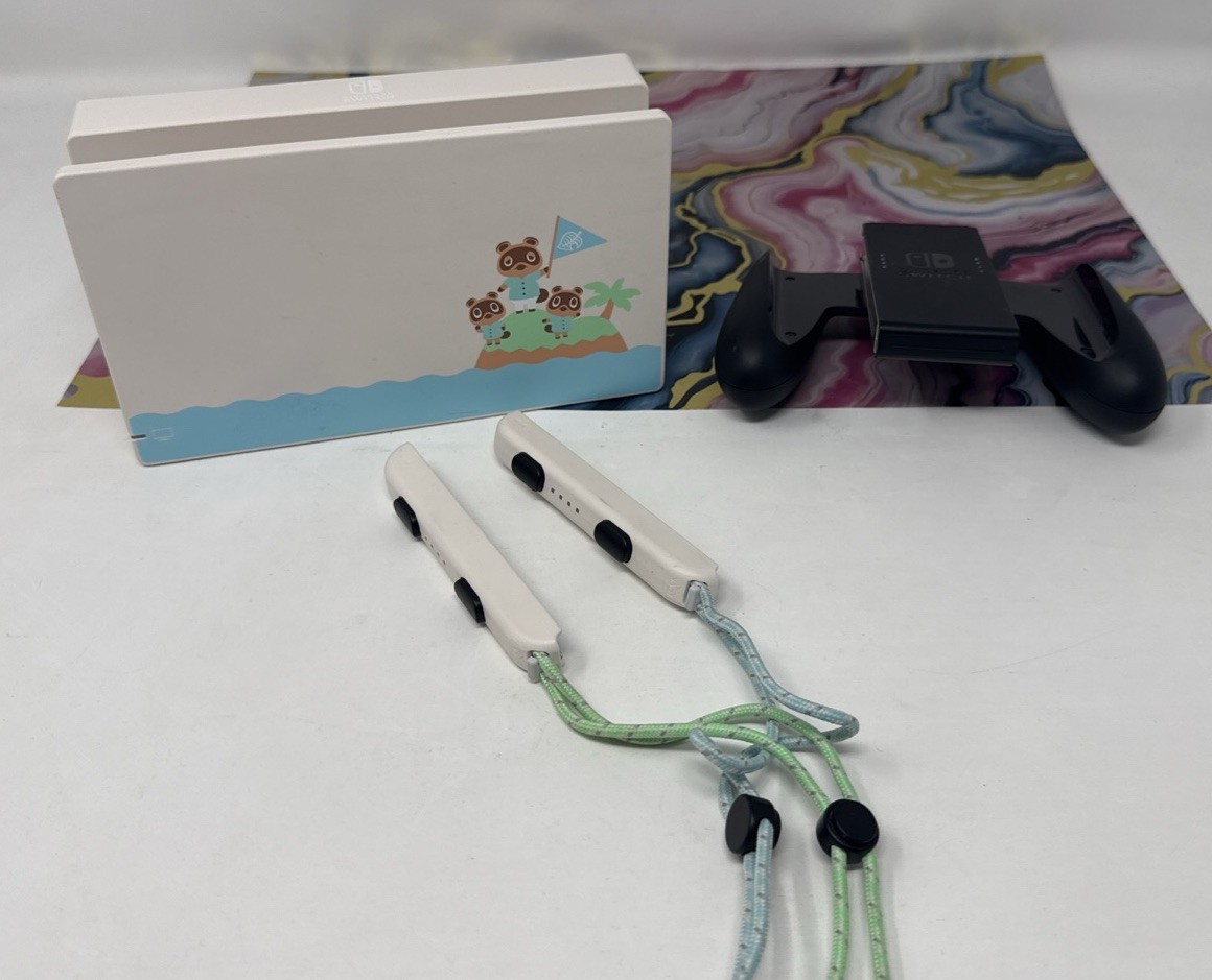 Nintendo Switch Animal Crossing Dock, Joycon Grips And Joycon Straps