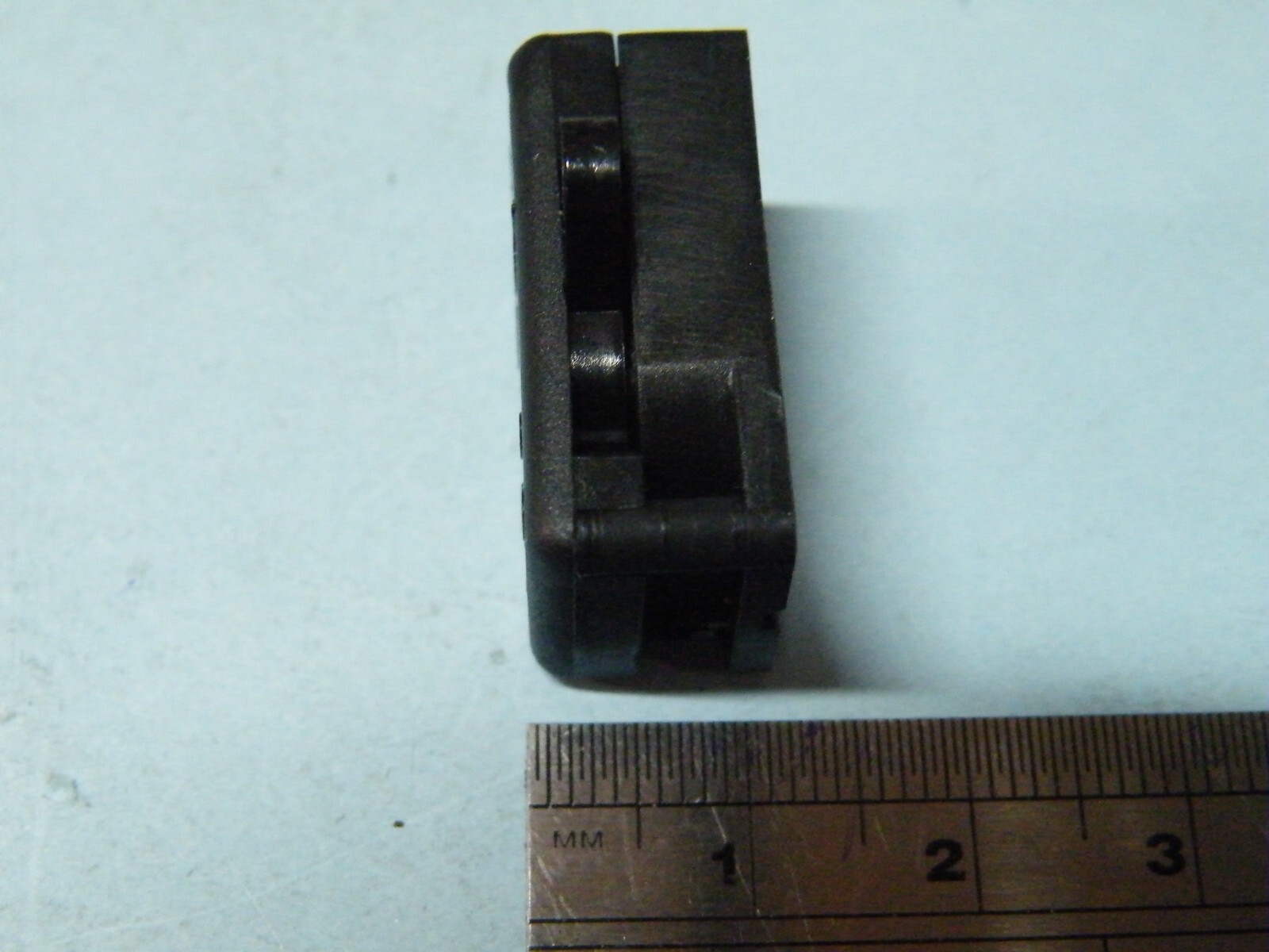 Miniature pull on, pull off cord switch 250v 60w 2A Res 1A Ind SPST 7g 259