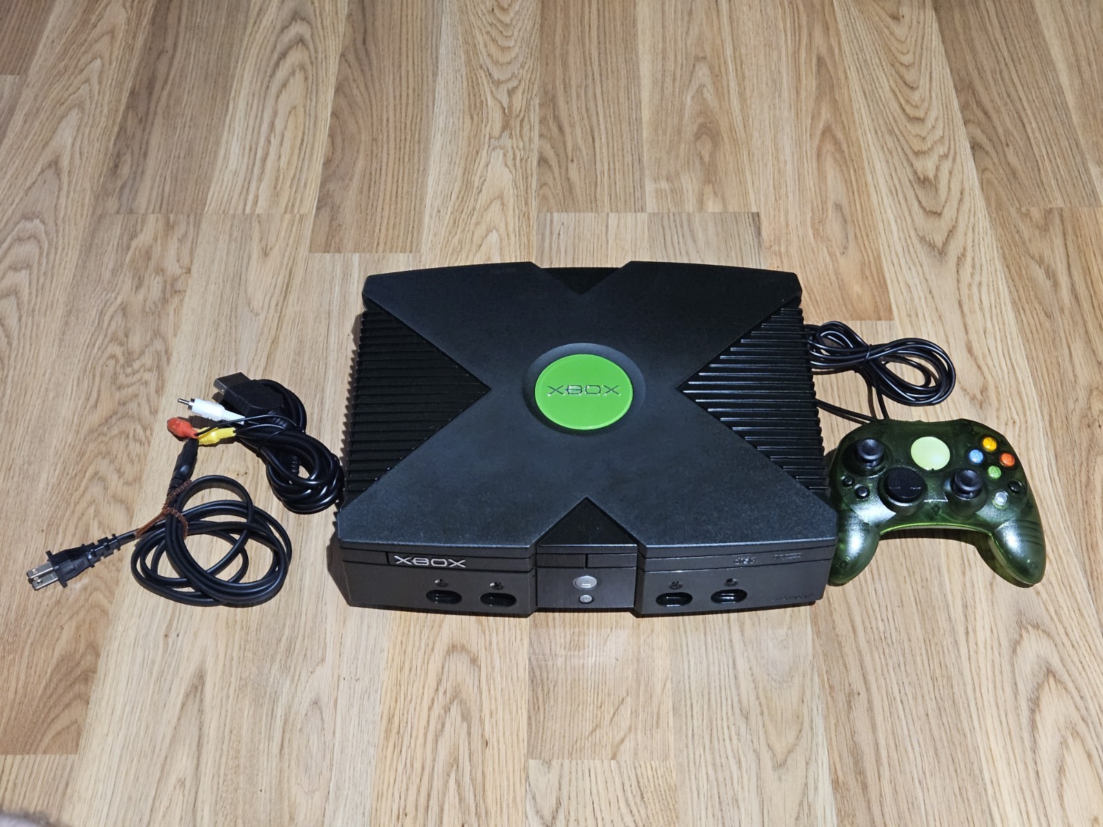 Microsoft Original Xbox Console Bundle! XBOX! 1 CONTROLLER! W/ ALL CORDS!