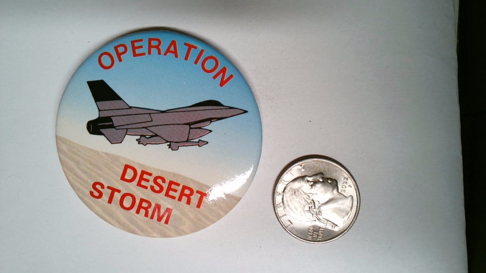VINTAGE MILITARY PINBACK OPERATION DESERT STORM 2 1/4 INCHES ROUND OLD HARD FIND