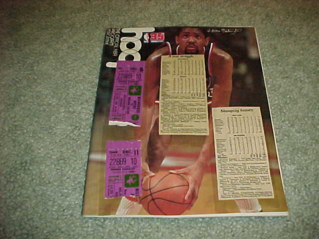 1980 New York Knicks v Milwaukee Bucks Basketball Program with tickets 12/11