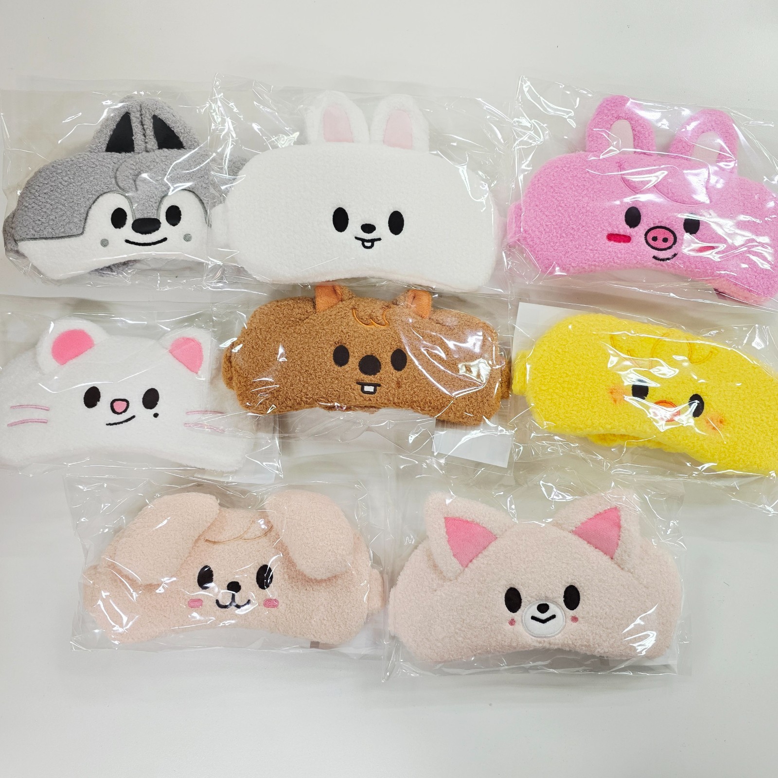 [IN STOCK] Stray Kids dominATE: celebrATE Pop-Up official Merch SKZOO SLEEP MASK