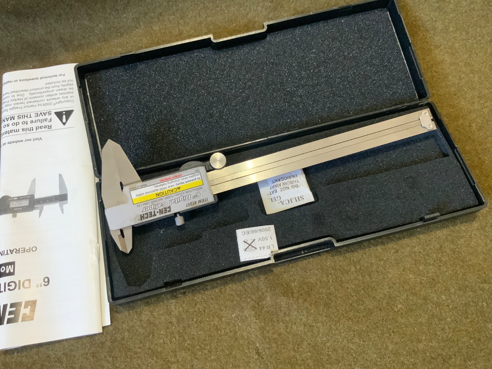 Digital caliper with case, Cen Tech Model 47257