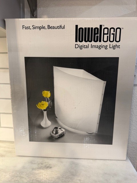 Lowel Ego Digital Imaging Fluorescent Light Box Tabletop Diffuser System 5500K