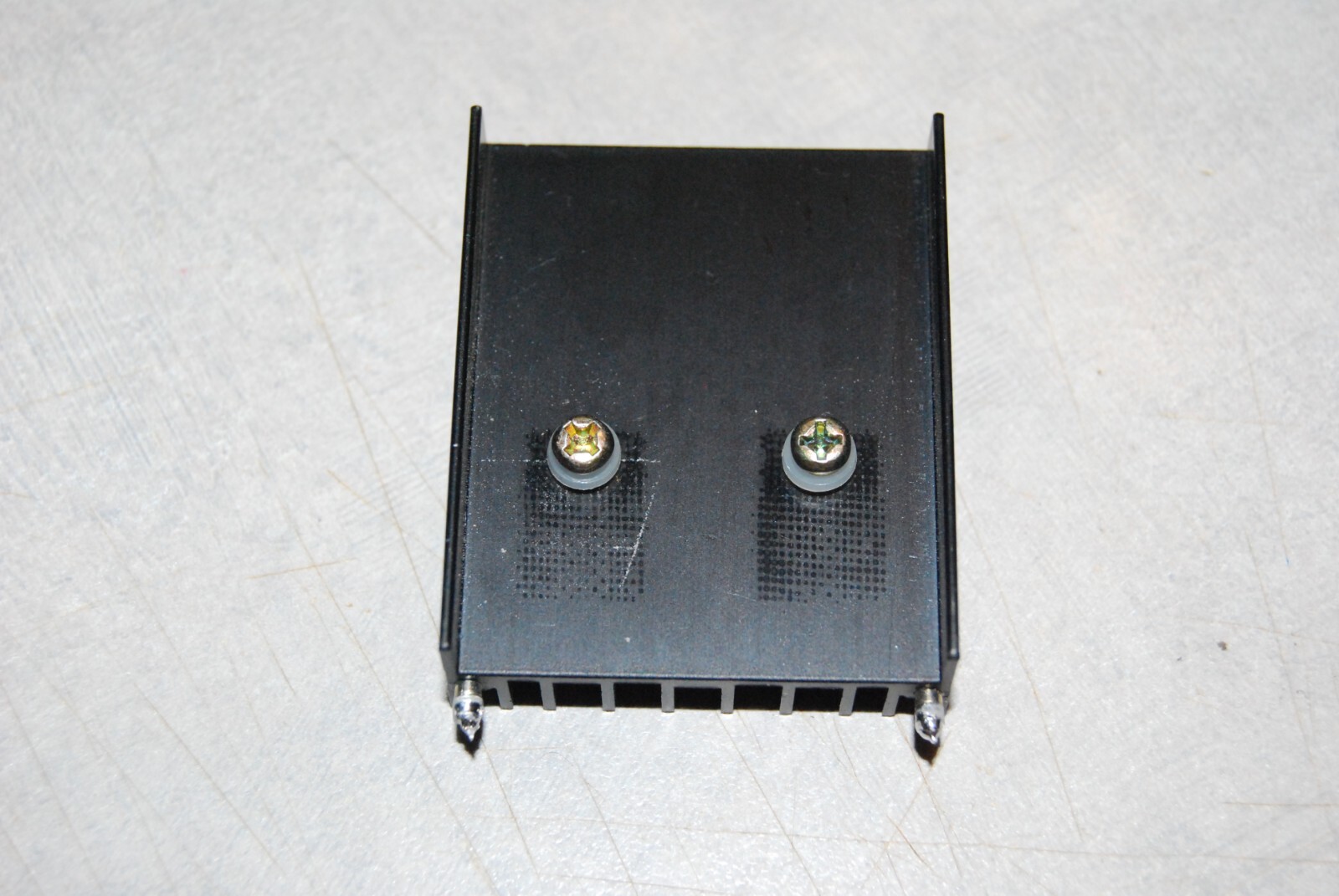 Dual device TO-220 heat sink w/ screws 41.5mm wide x 50.25mm high x 16.4mm deep