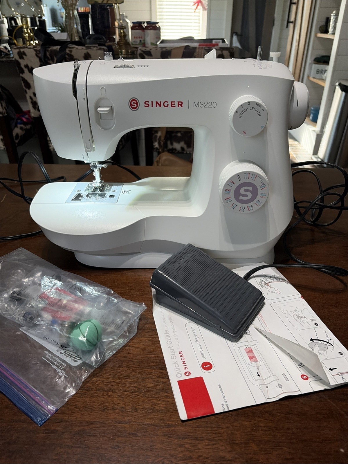 SINGER M3220 Seeing Machine Very Nice!