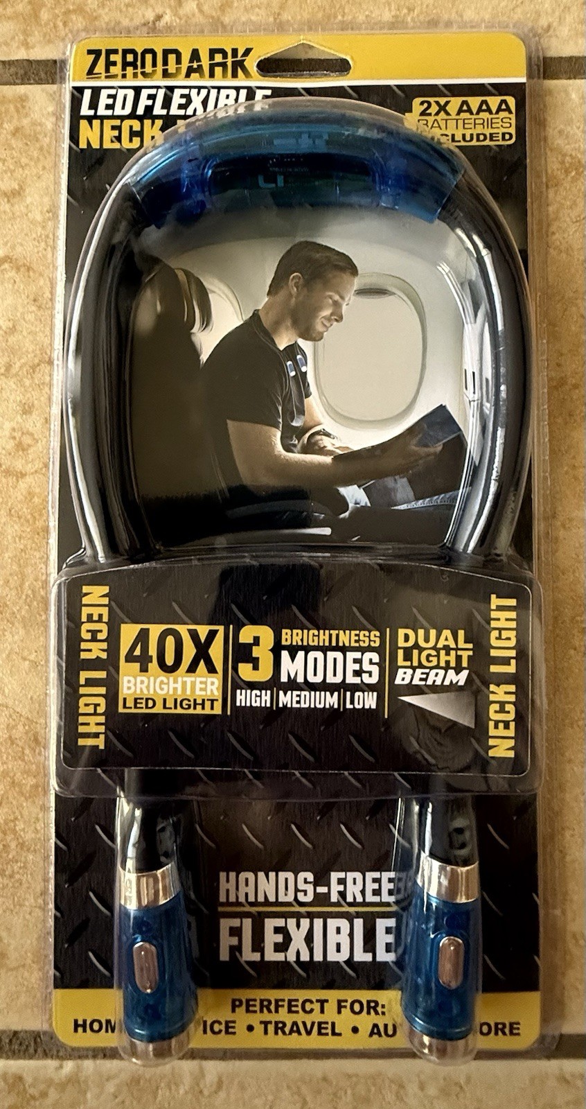 NEW SEALED ZERO DARK LED FLEXIBLE NECK NIGHT 2 AAA batteries included FREE SHIP!