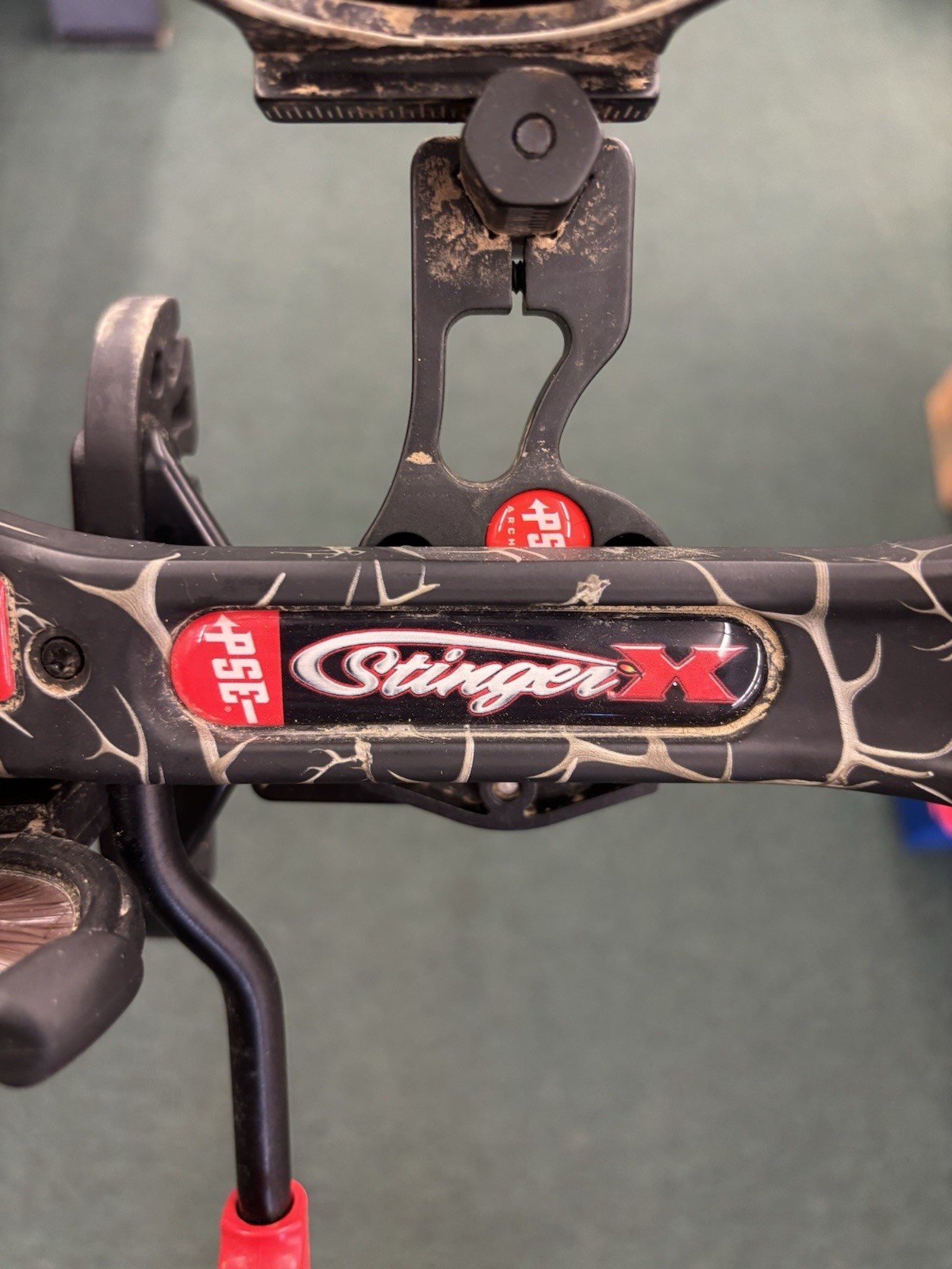 PSE Stinger x Right Hand Compound Bow