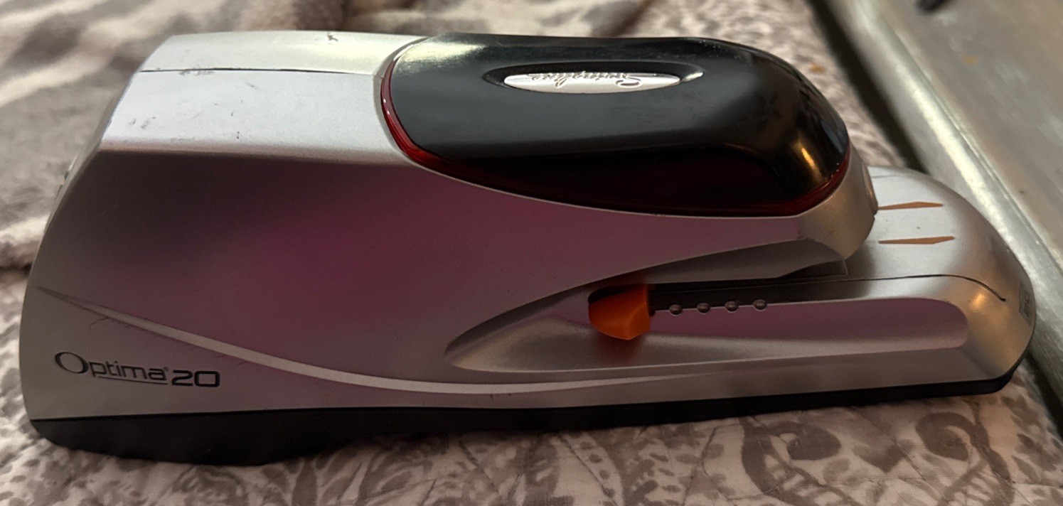 Swingline Optima Grip Electric Stapler 48207 | 20-Sheet | No Adapter