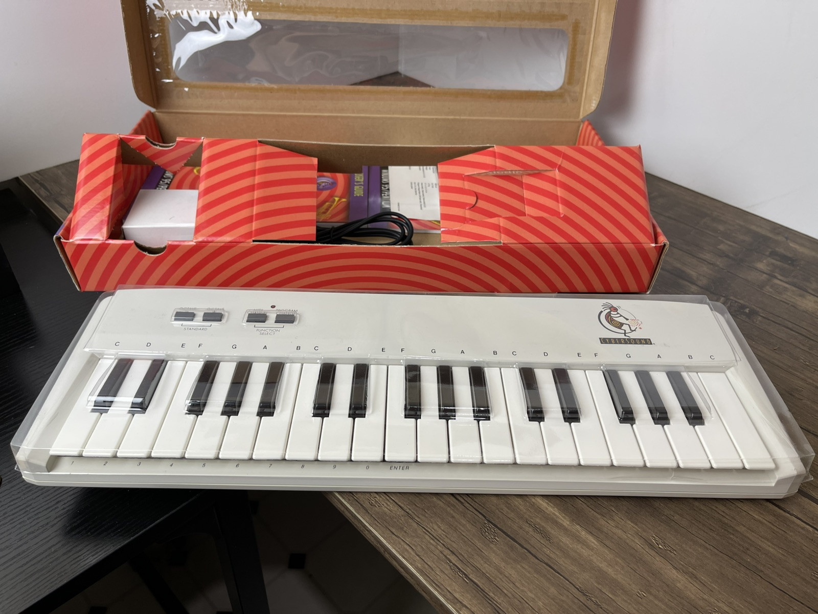 CyberSound Studio Music Maker 3.0 Midi Keyboard System - New Open Box