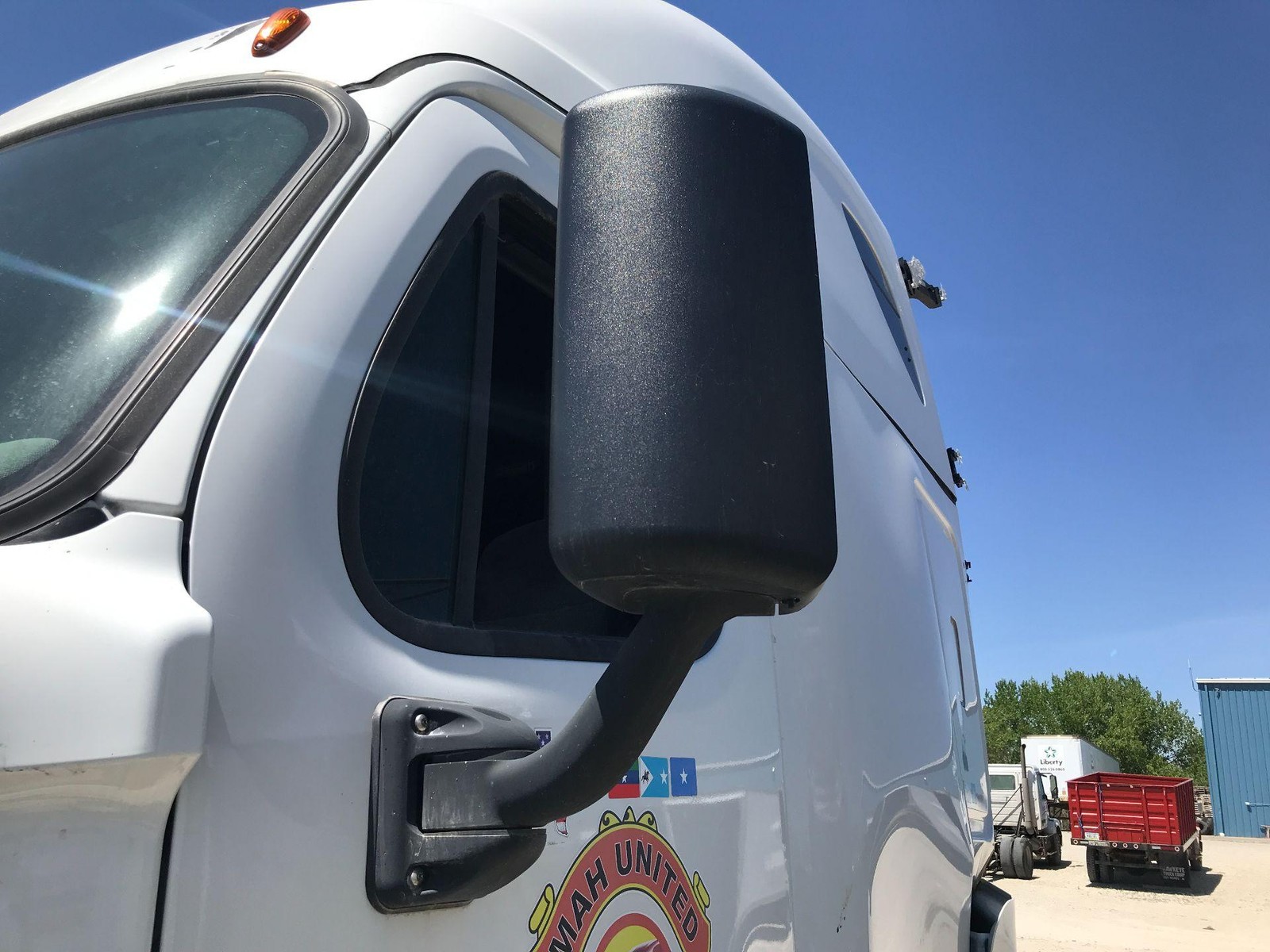 2014-2020 Freightliner CASCADIA POLY Left/Driver Door Mirror - Used