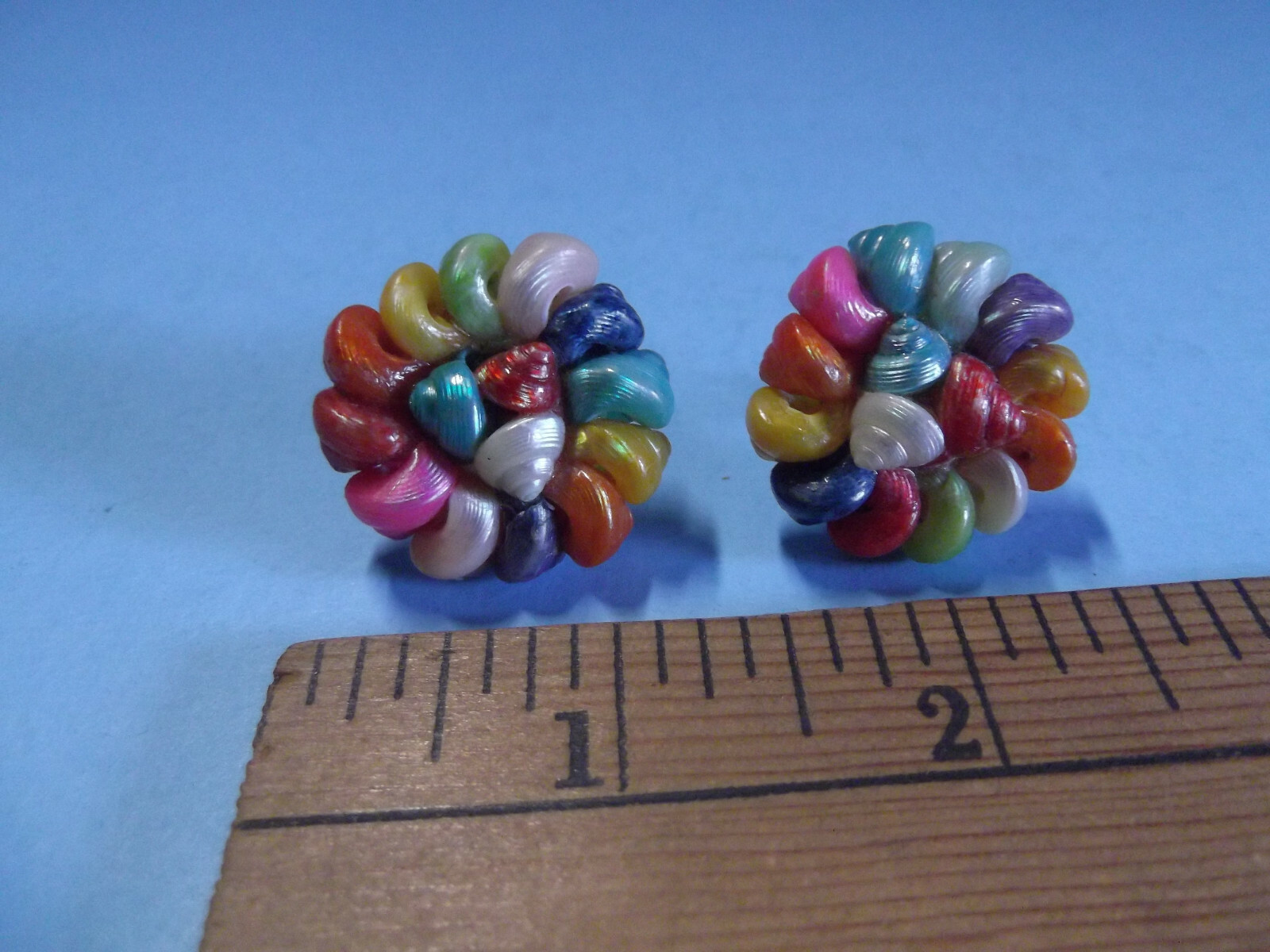 1  Pair Old Multi Colored Plastic Seashell Screw Back Colorful Earings 1"in Wide