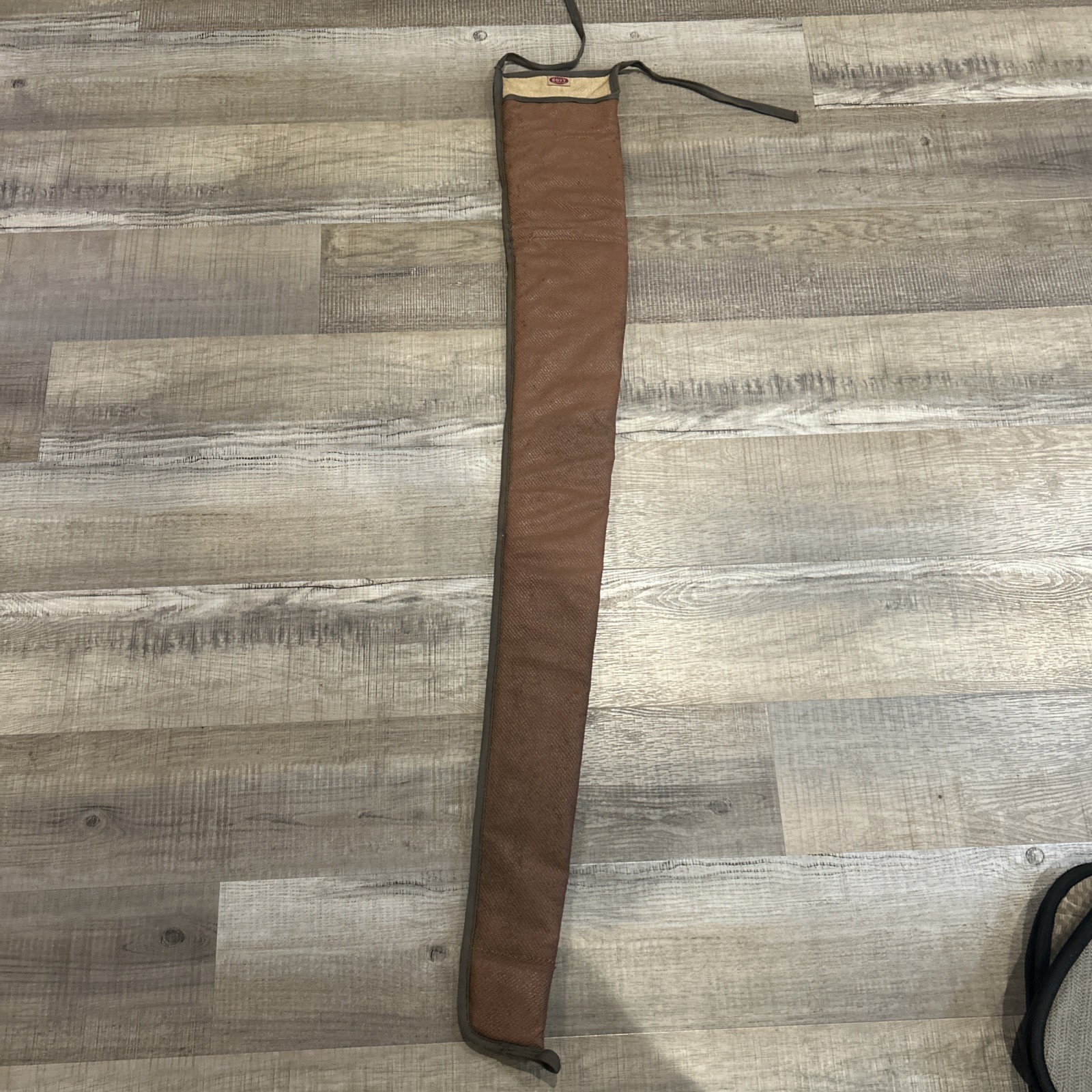 Vintage Boyt Soft Textured Vinyl Rifle/ Shotgun Case 52” Long Iowa Brown
