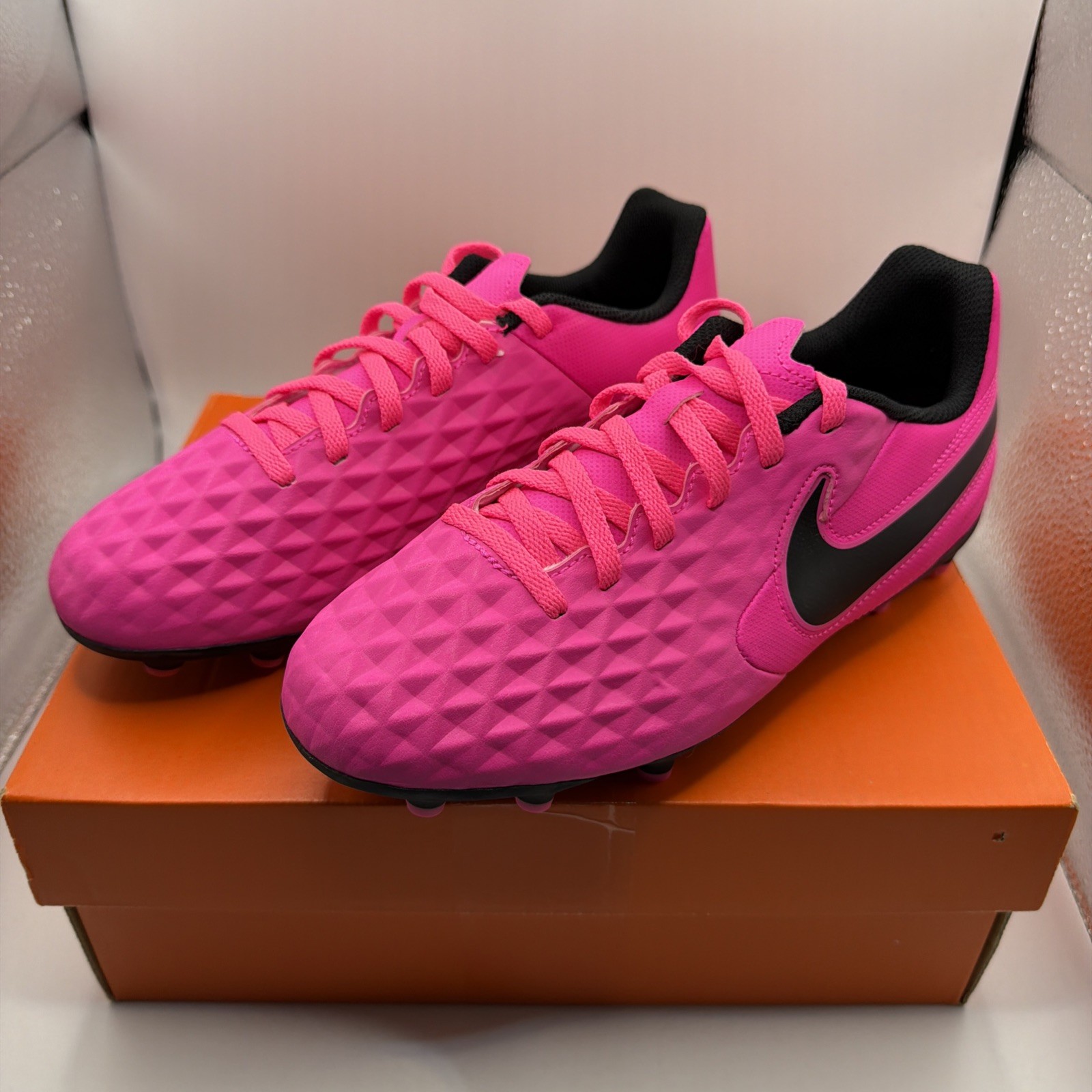 Nike Jr Legend Tiempo 8 Club FG/MG Youth Soccer Cleats. Pink Blast/Black Size 4Y