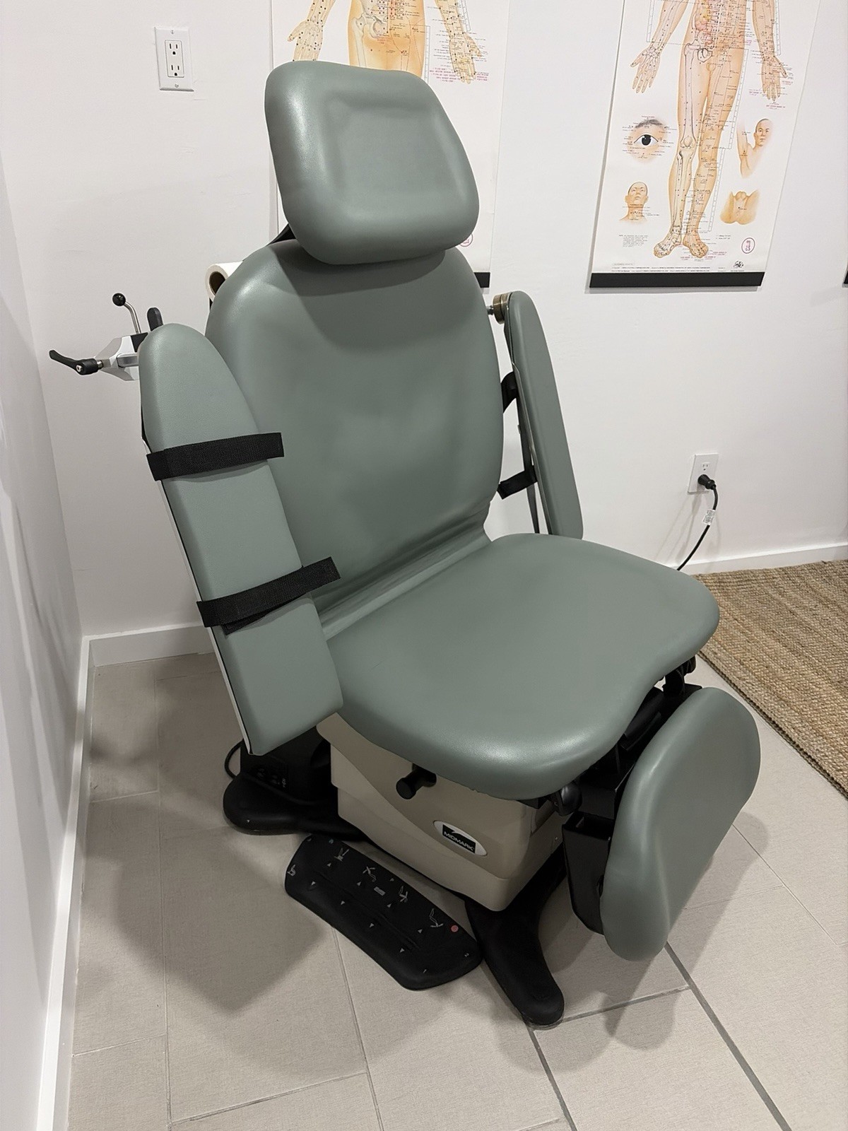 Midmark 630 human form Procedure chair XL Upholstery