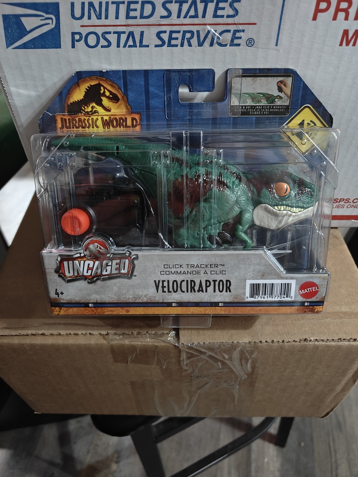WN4- Mattel - Jurassic World Dominion Click Tracker Green Velociraptor Dinosaur