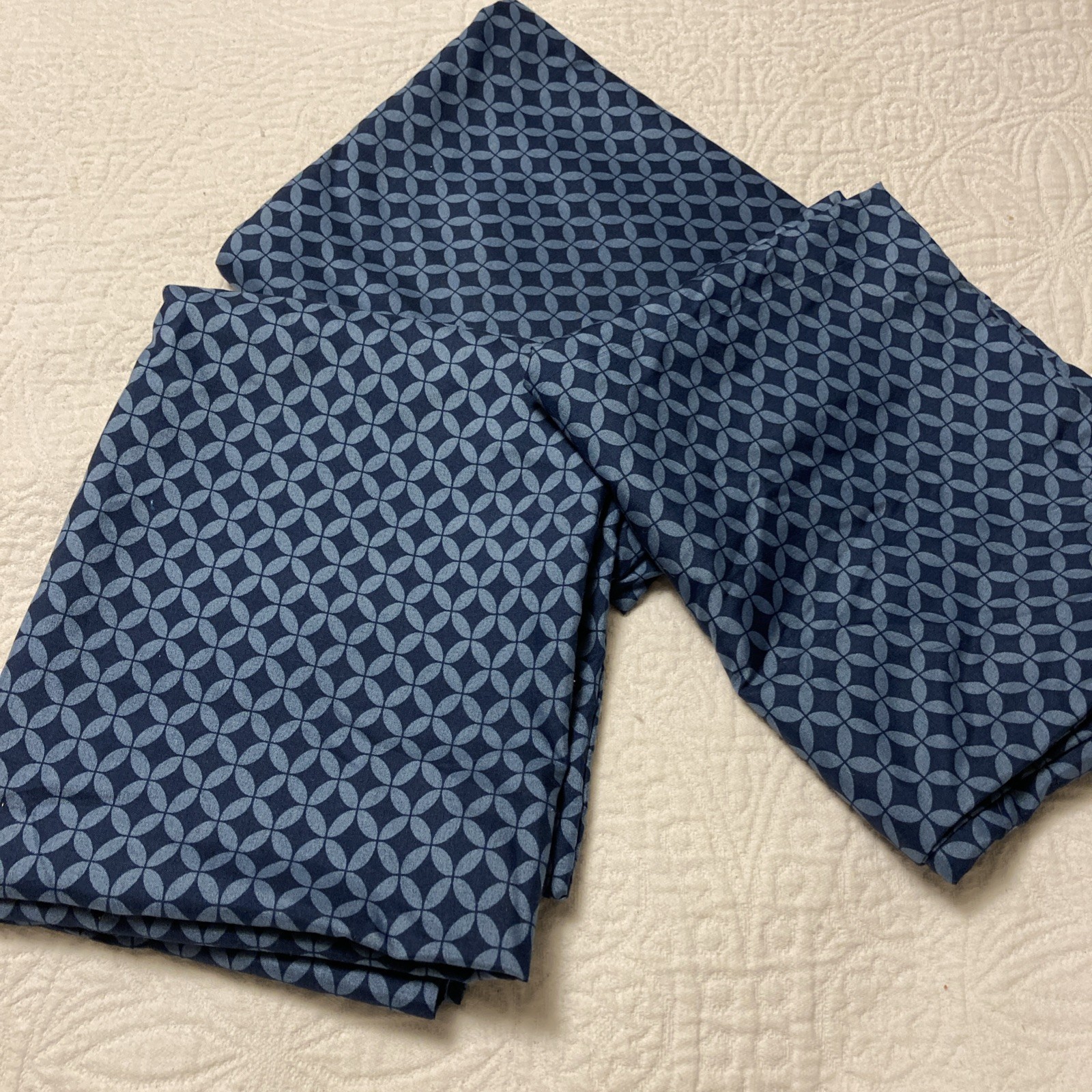 3 Mainstays Soft Microfiber Pillowcases Std/Qn 20 x 32" Navy Blue / Blue Pattern