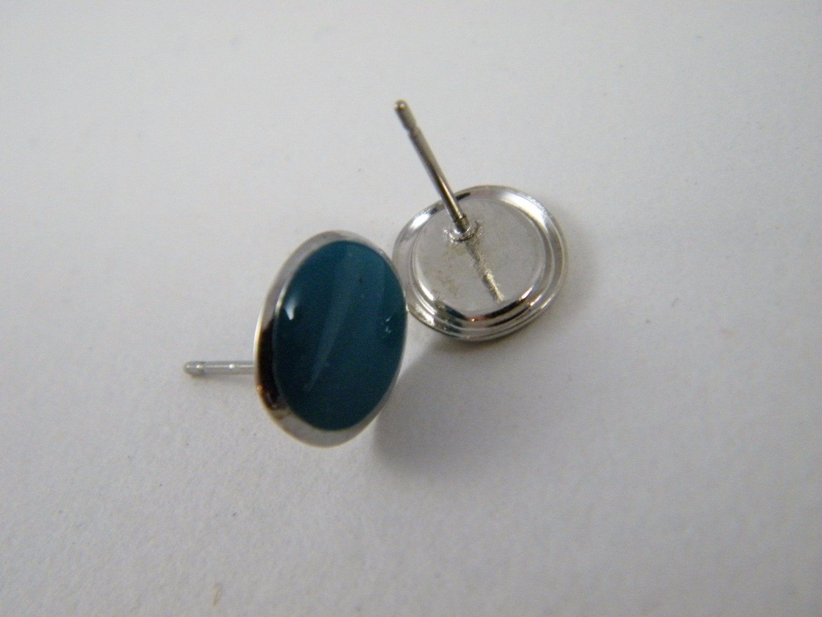 (1400) PIERCED EARRING POSTS / STUDS ~ SILVER TONE W/ TURQUOISE FINDINGS