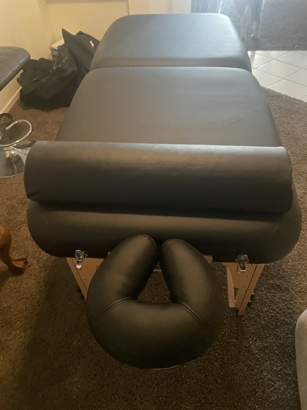 Mobile massage table