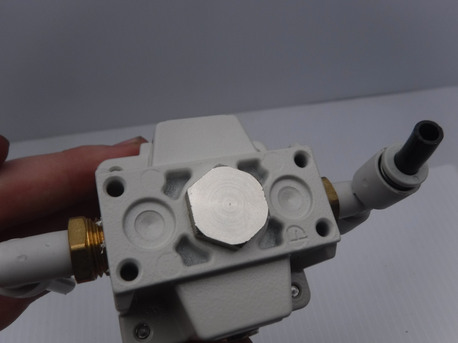 SMC IR2000-F02 Precision Regulator