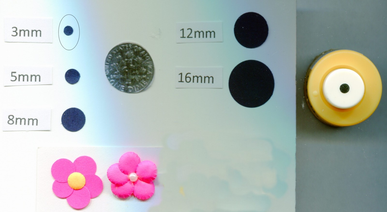 Mini Circle 3mm Paper Punch Quilling-Scrapbooking-Cardcraft-Punch art  NIP