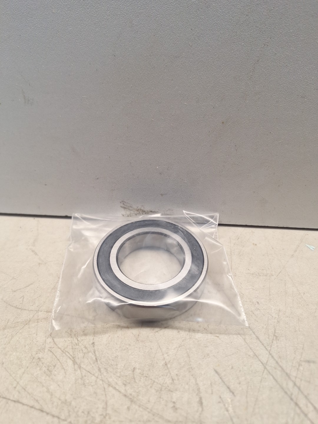 R24-2RS Sealed Radial Ball Bearing