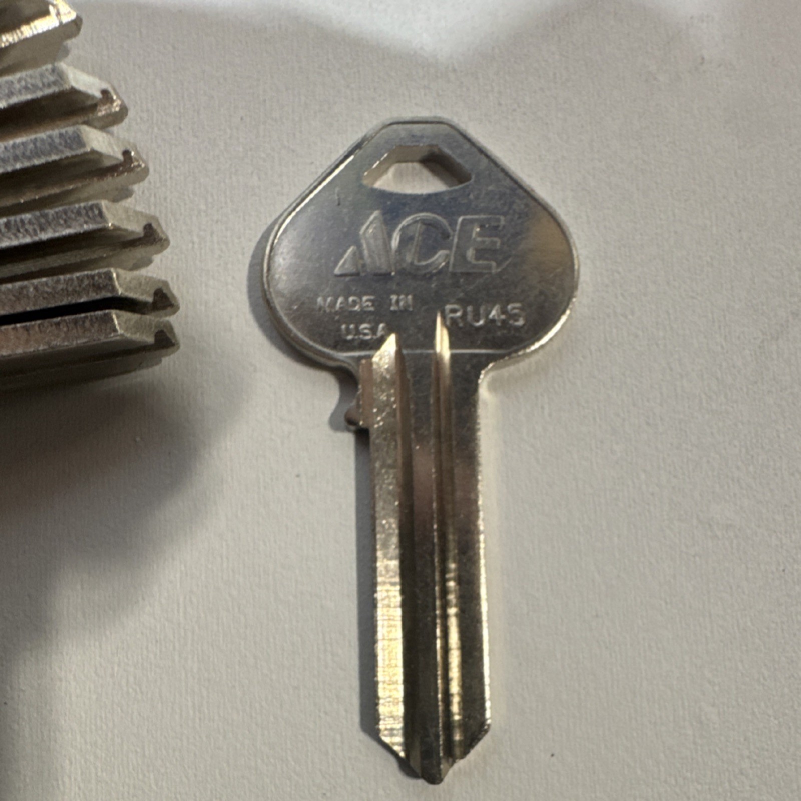 36 x ACE RU45 Key Blanks Nickel Plate Over Brass Residential & Commercial (36)