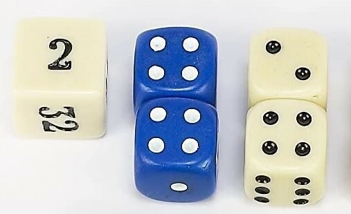 BACKGAMMON DICE SET IVORY AND BLUE 1/2" SQ. WITH DOUBLING CUBE