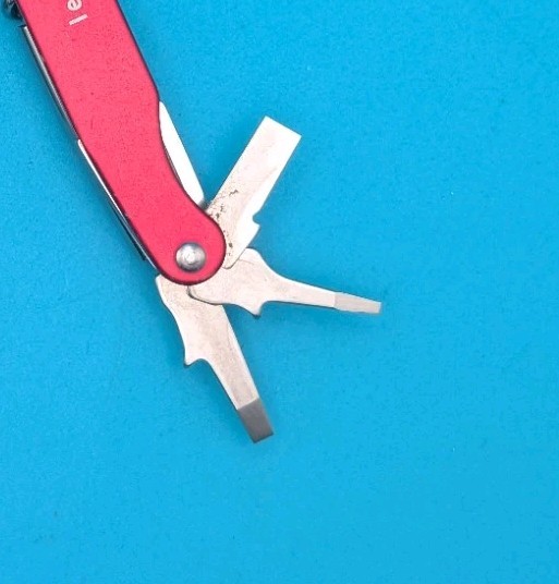 Leatherman Juice C2 Red Multi Tool! *GREG GILBERT* LOOSE CORKSCREW