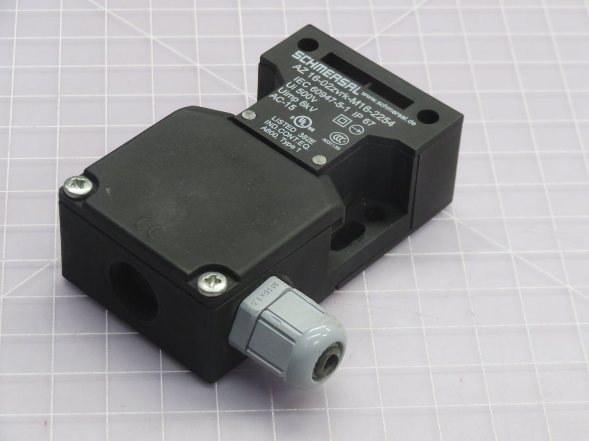 LOT OF 3 SCHMERSAL AZ 16-02ZVRK-M16-2254 SAFETY INTERLOCK SWITCH BH0816