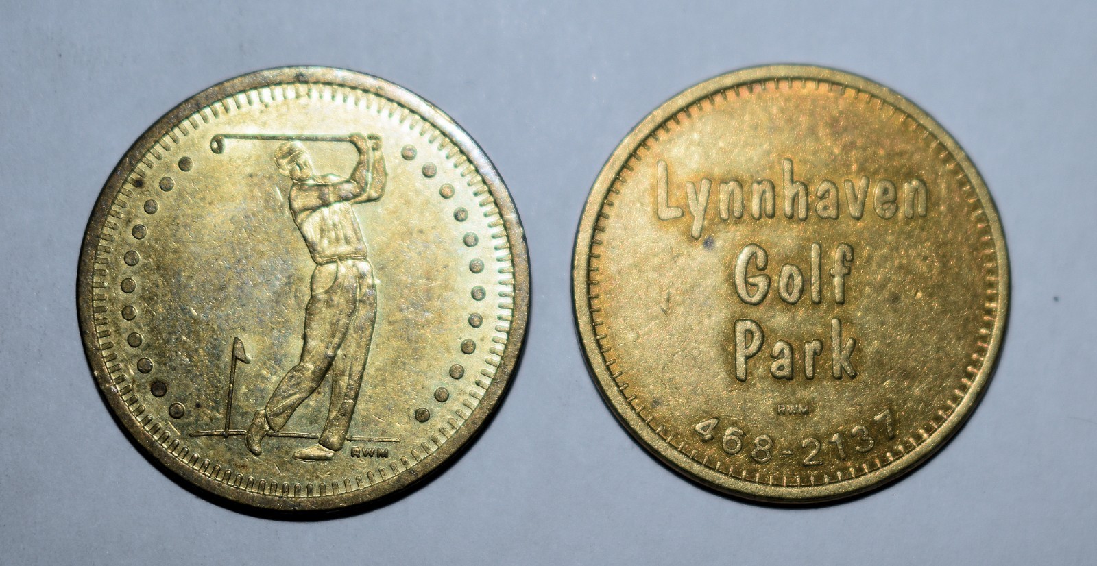 132L. 1 X GOLFING TOKEN 25mm, BRASS, LYNNHAVEN GOLF PARK, RWM, VIRGINIA BEACH VA