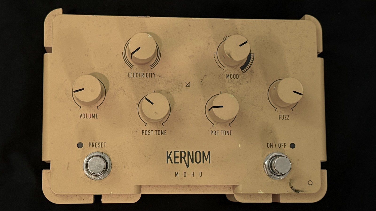 Kernom Mono