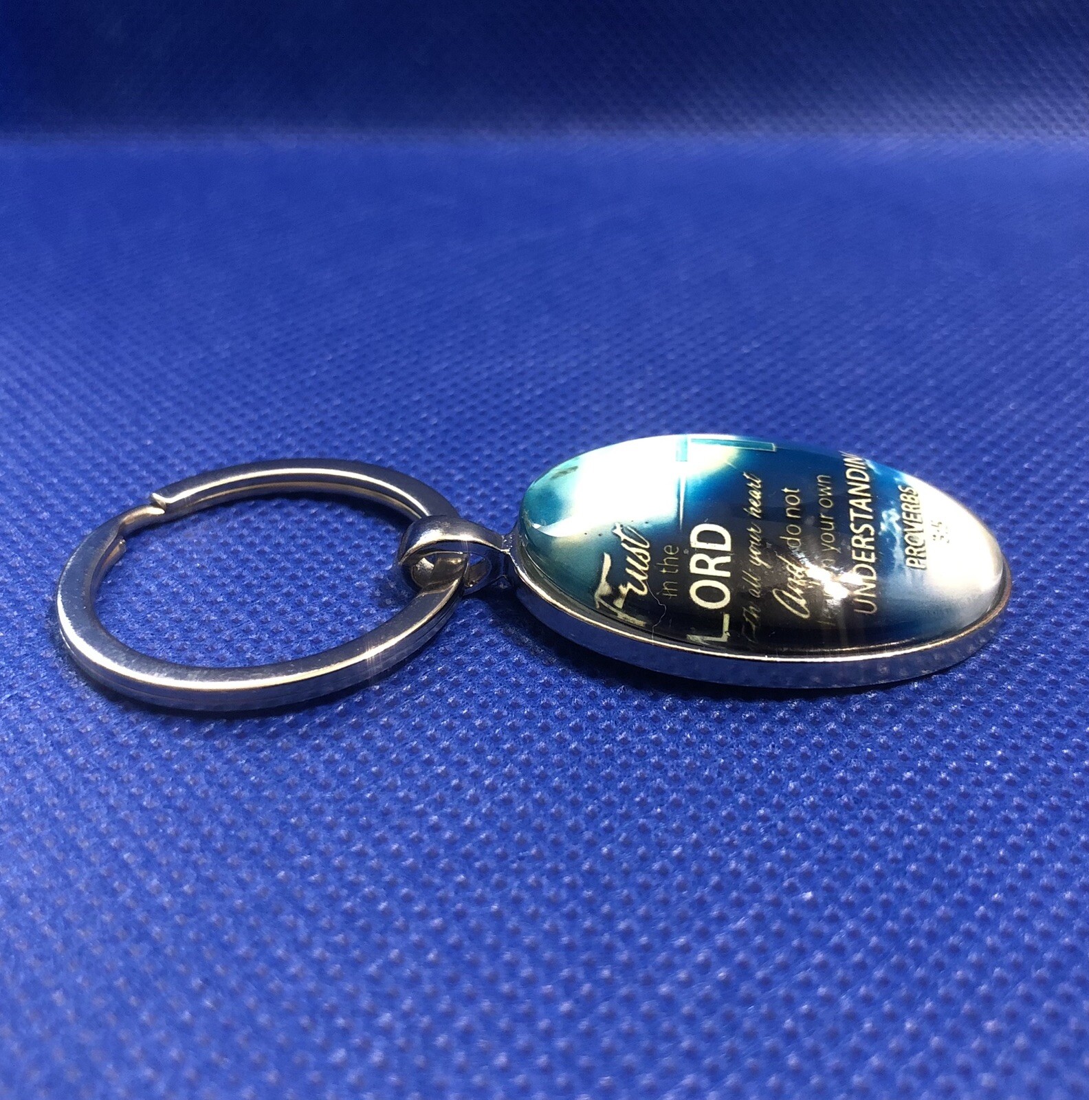 Oval Keychain Trust in the Lord