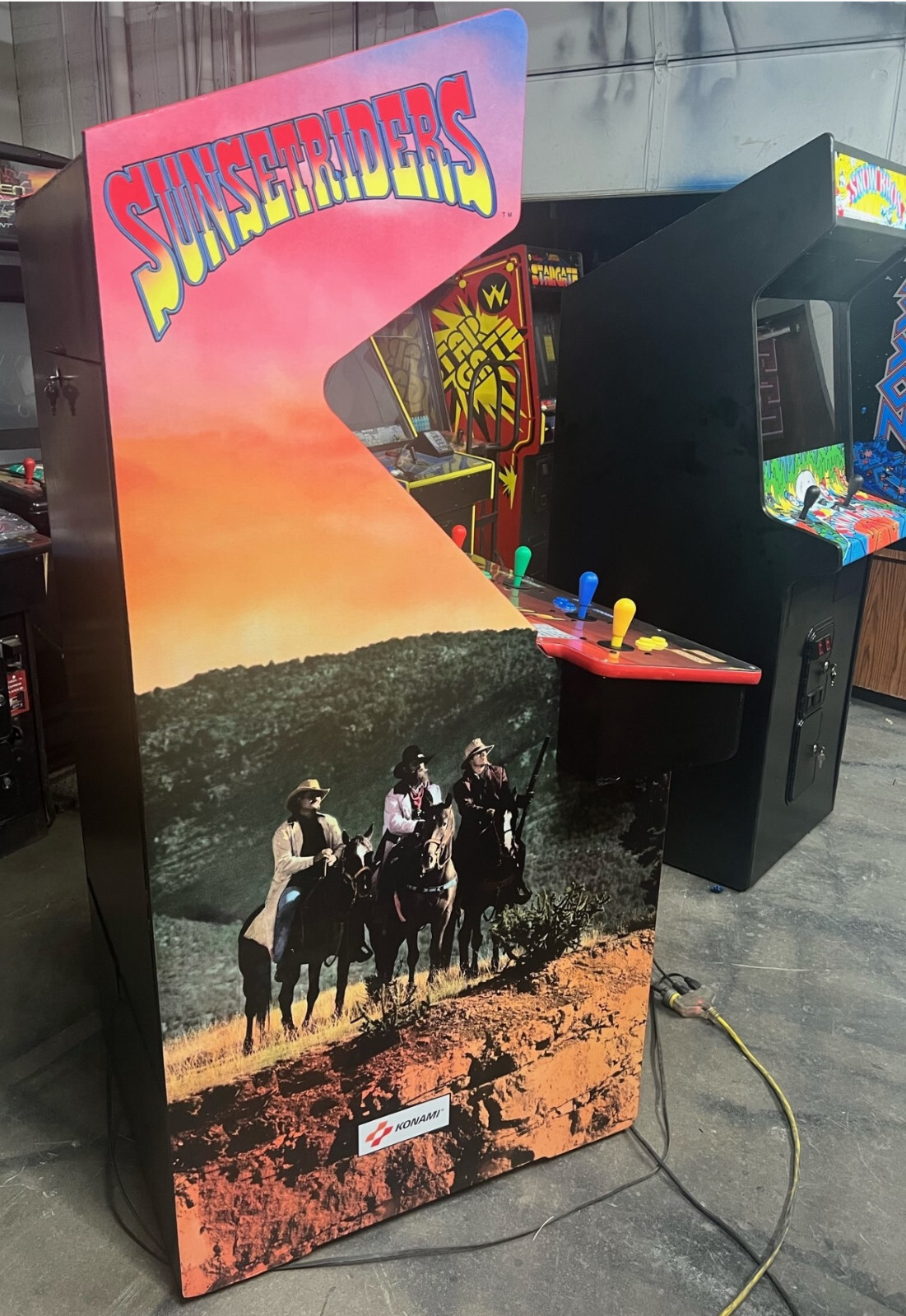 SUNSET RIDERS ARCADE MACHINE by KONAMI 1991