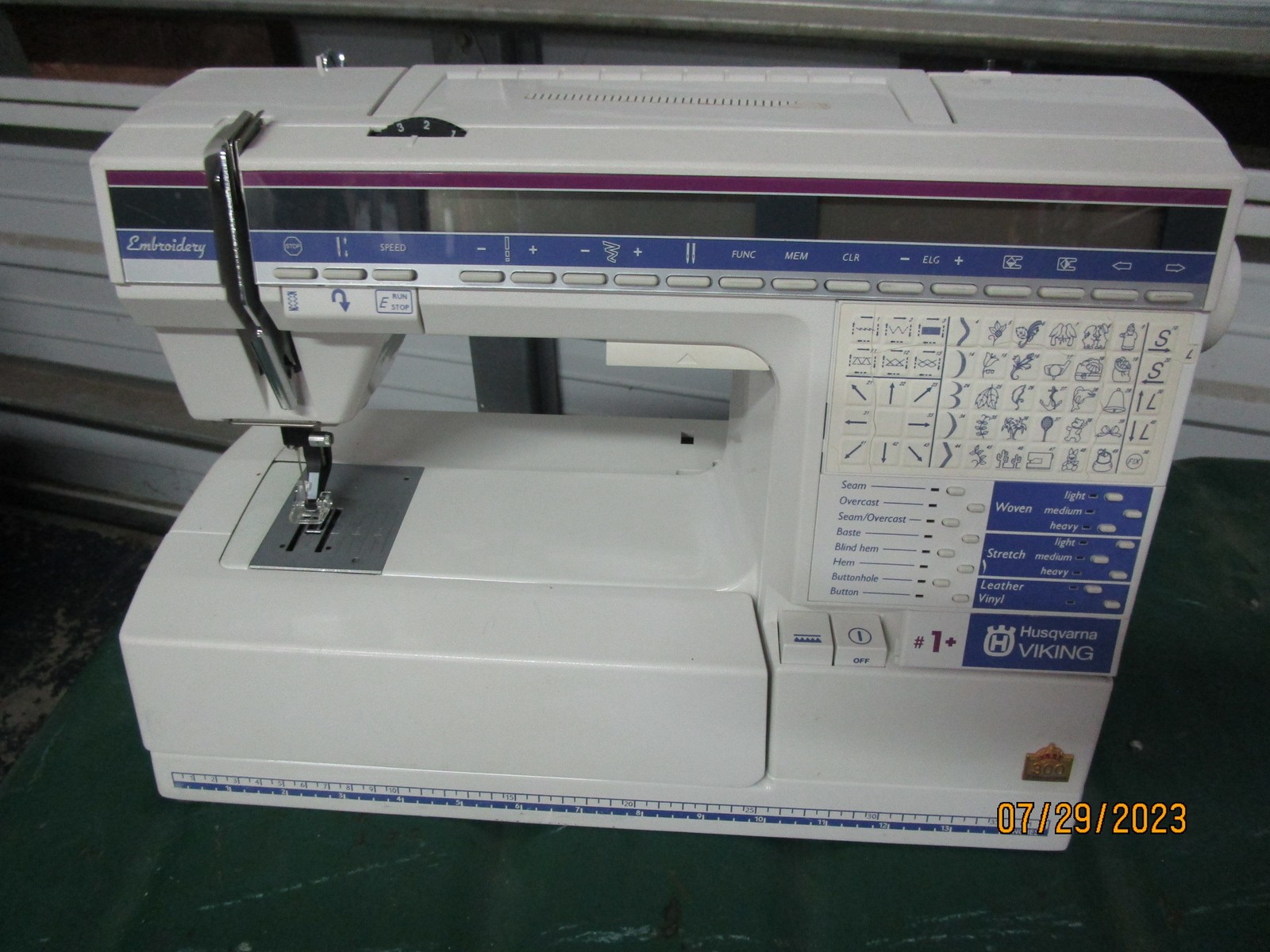 Husqvarna Viking 300 Sewing Machine