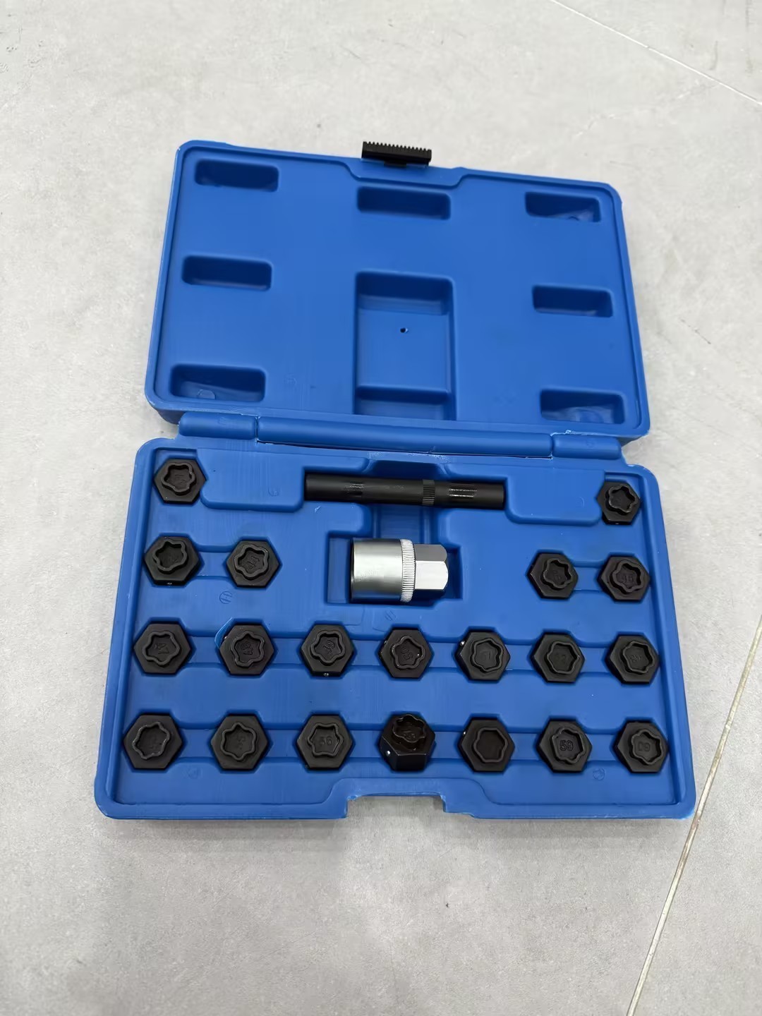 22Pc For BMW Wheels Locks Socket Anti-Theft Wheel Locking Bolt Nut Key Removal