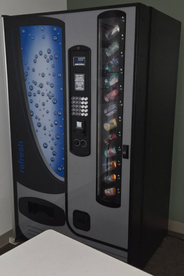Soda Vending Machine (3151)