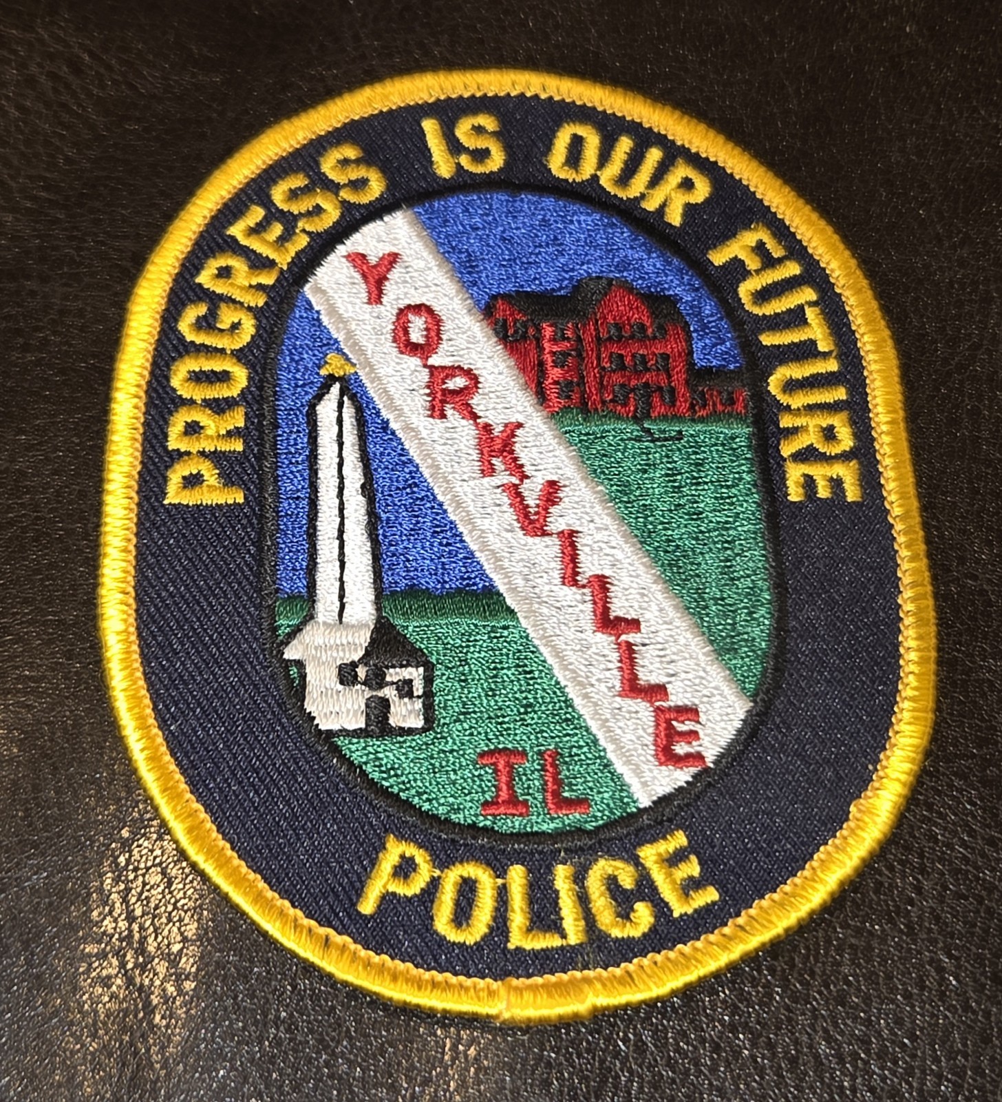 NEW YORKVILLE ILLINOIS POLICE PATCH VERY COOL!! LOOK!!