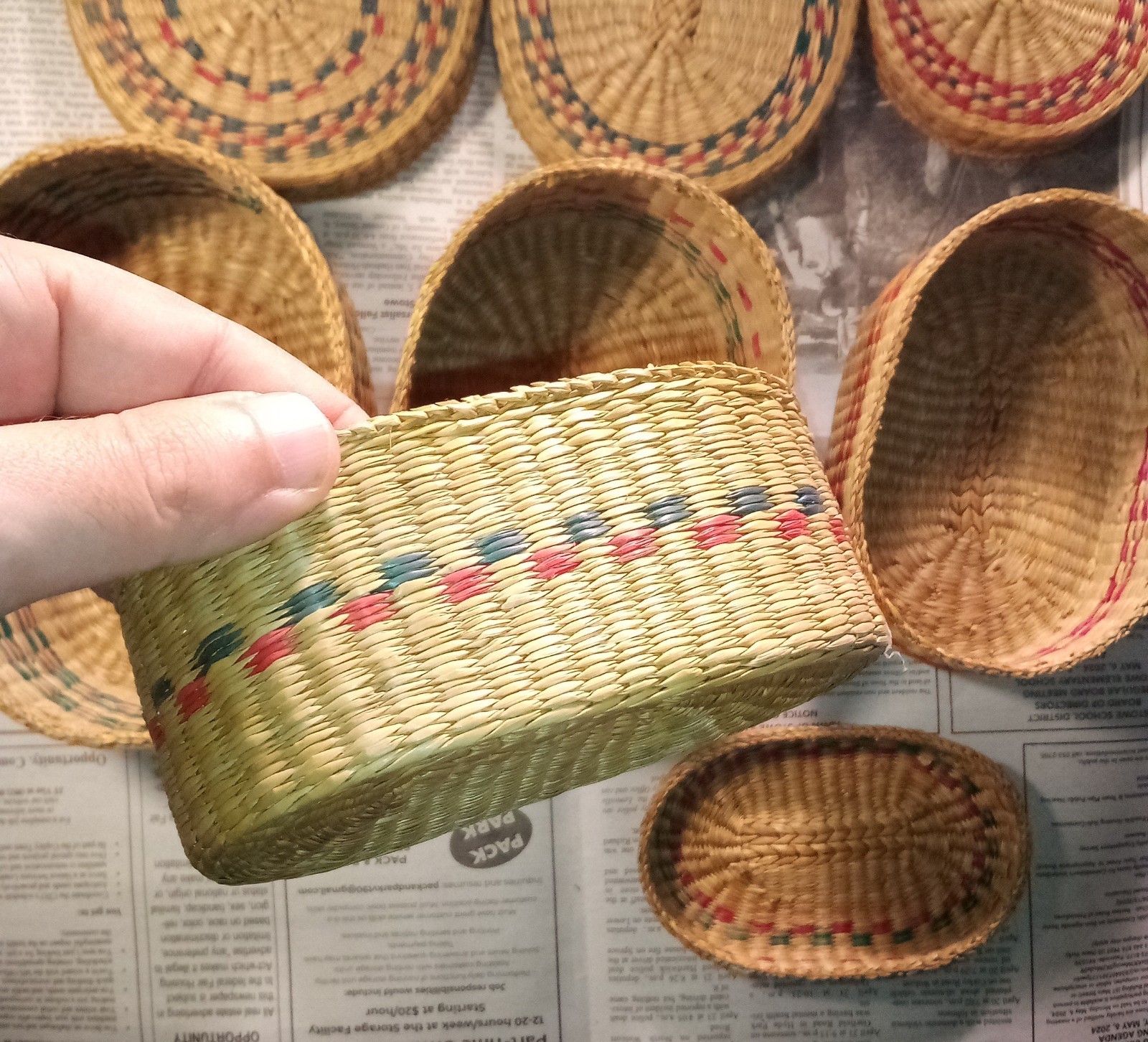 (4) Nesting Baskets