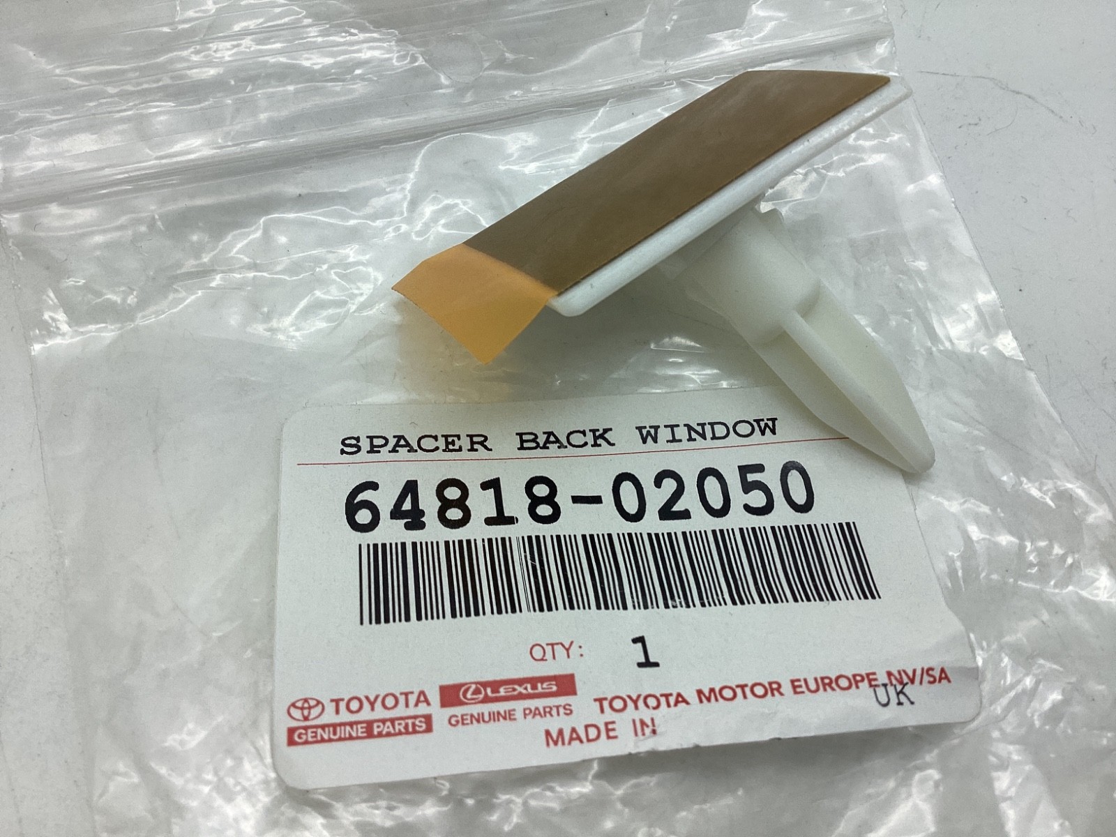 Toyota Auris Estate 2013-2018 Rear Window Right No.1 Spacer 6481802050 Genuine