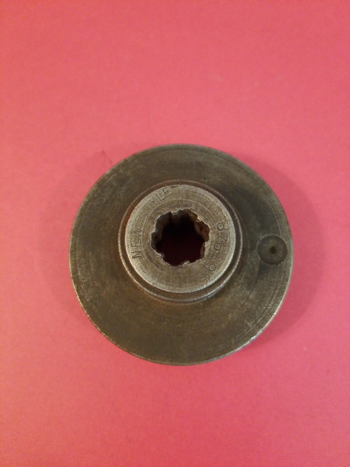 STEEL SPLINE 876695 (NEW STYLE) 2 3/4" DIAMETER PULLEY, USED -FREE SHIPPING-