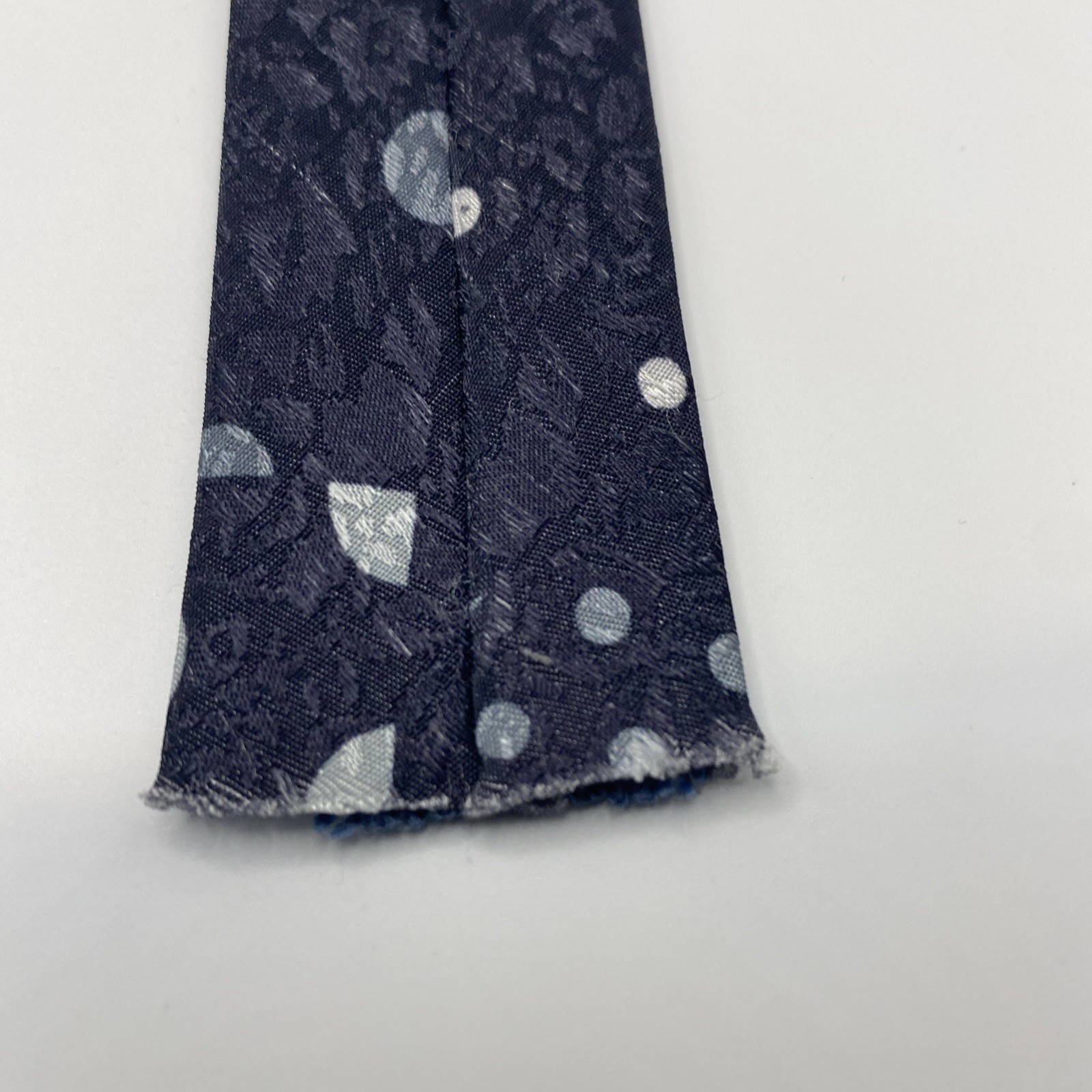 Unbranded Silk Men’s Tie With End Chopped Off
