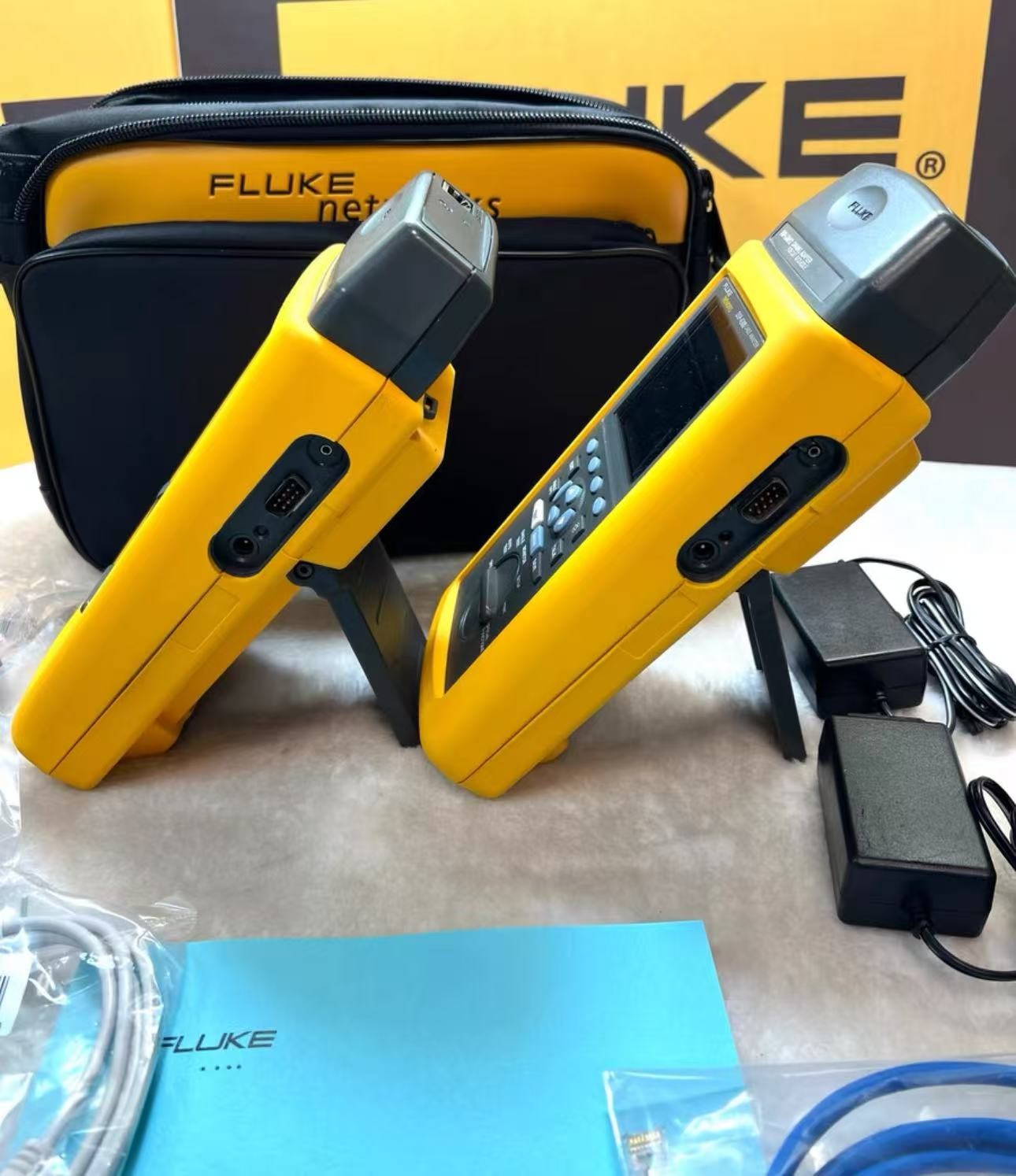 Fluke Networks DSP-4300 Cat 6 Class E Network Cable Analzyer Meter Kit